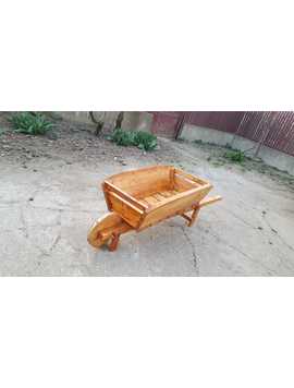 Roaba decoratiune de gradina din lemn